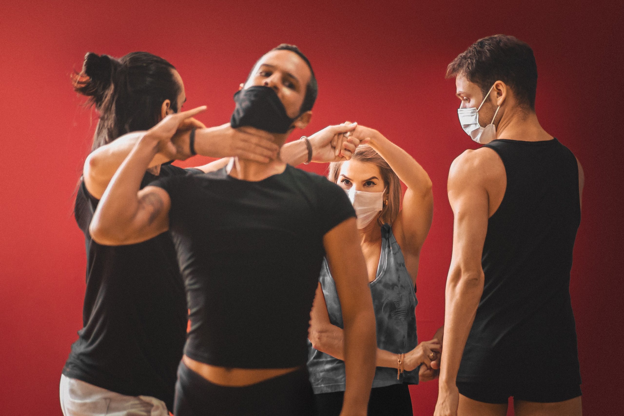 Espetáculo Desencontro, do D’Angelo Grupo de Dança, estreia no Teatro Apolo