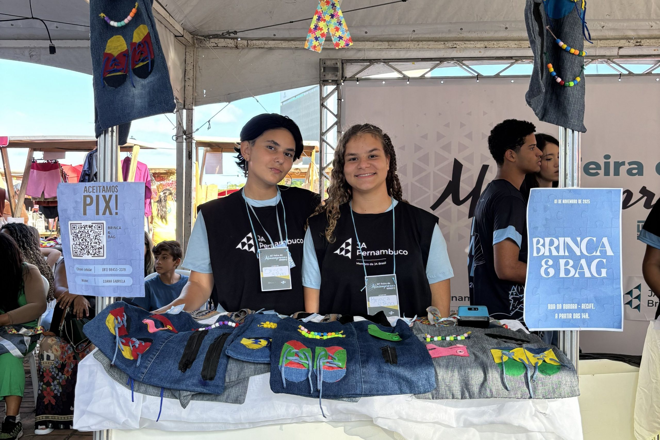 23ª Feira de Miniempresas reúne produtos criados por estudantes de 26 escolas públicas de Pernambuco
